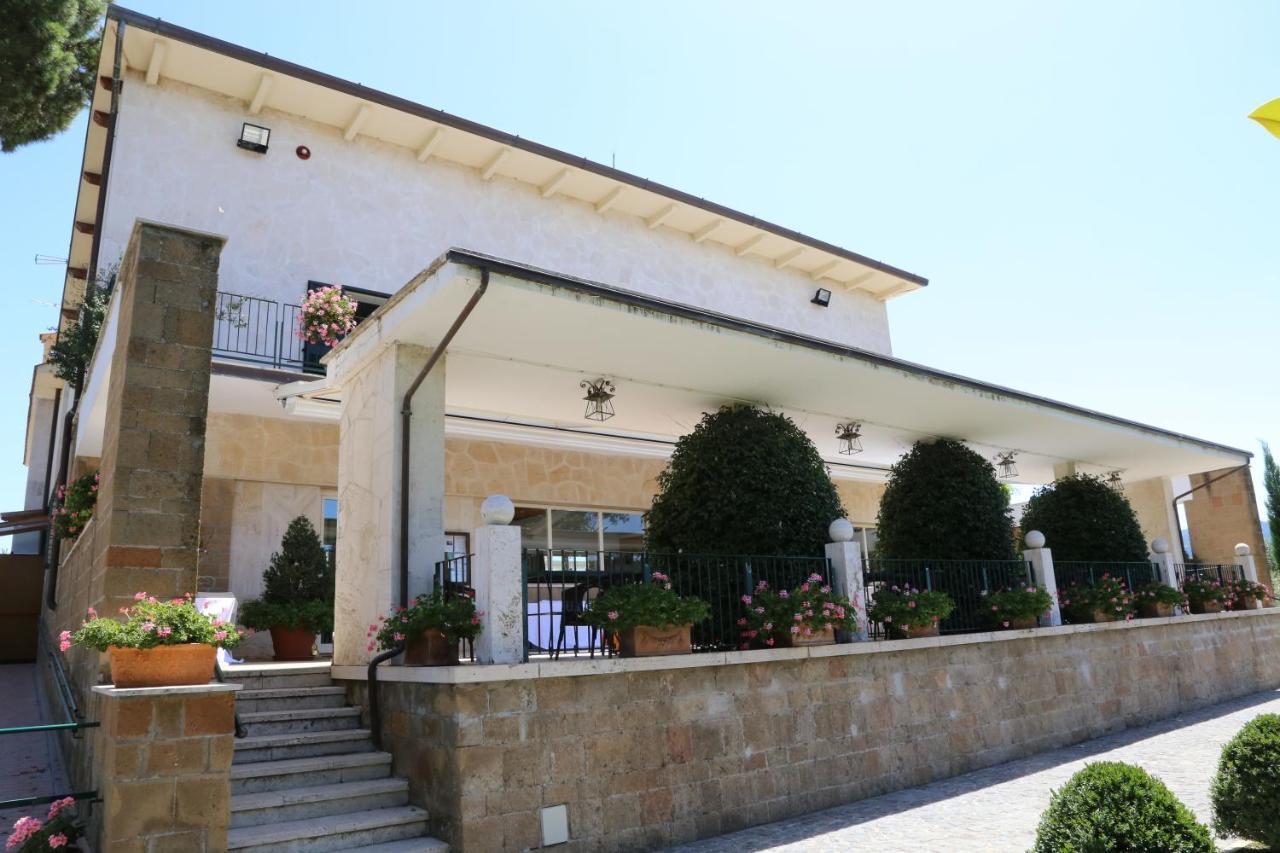 Tenuta Di Pietra Porzia Monte Porzio Catone ภายนอก รูปภาพ